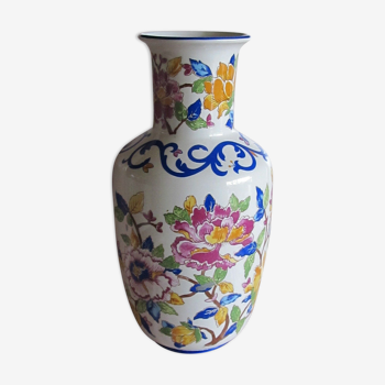 Earthenware vase decorated with peony