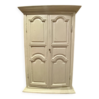 Painted XVIII cabinet