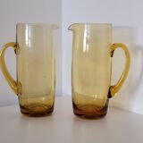 2 carafes en verre soufflé couleur jaune ambré vintage