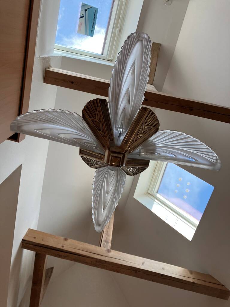 Bronze and molded glass chandelier, 1930s Art Deco style