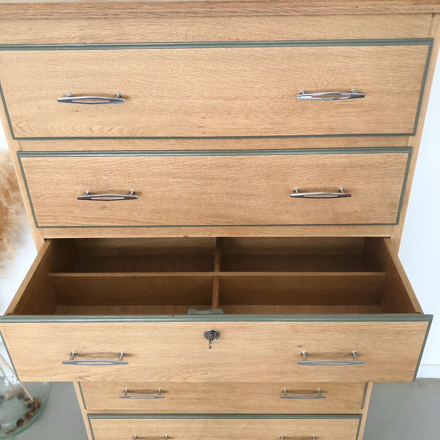 6-drawer chest of drawers in oak