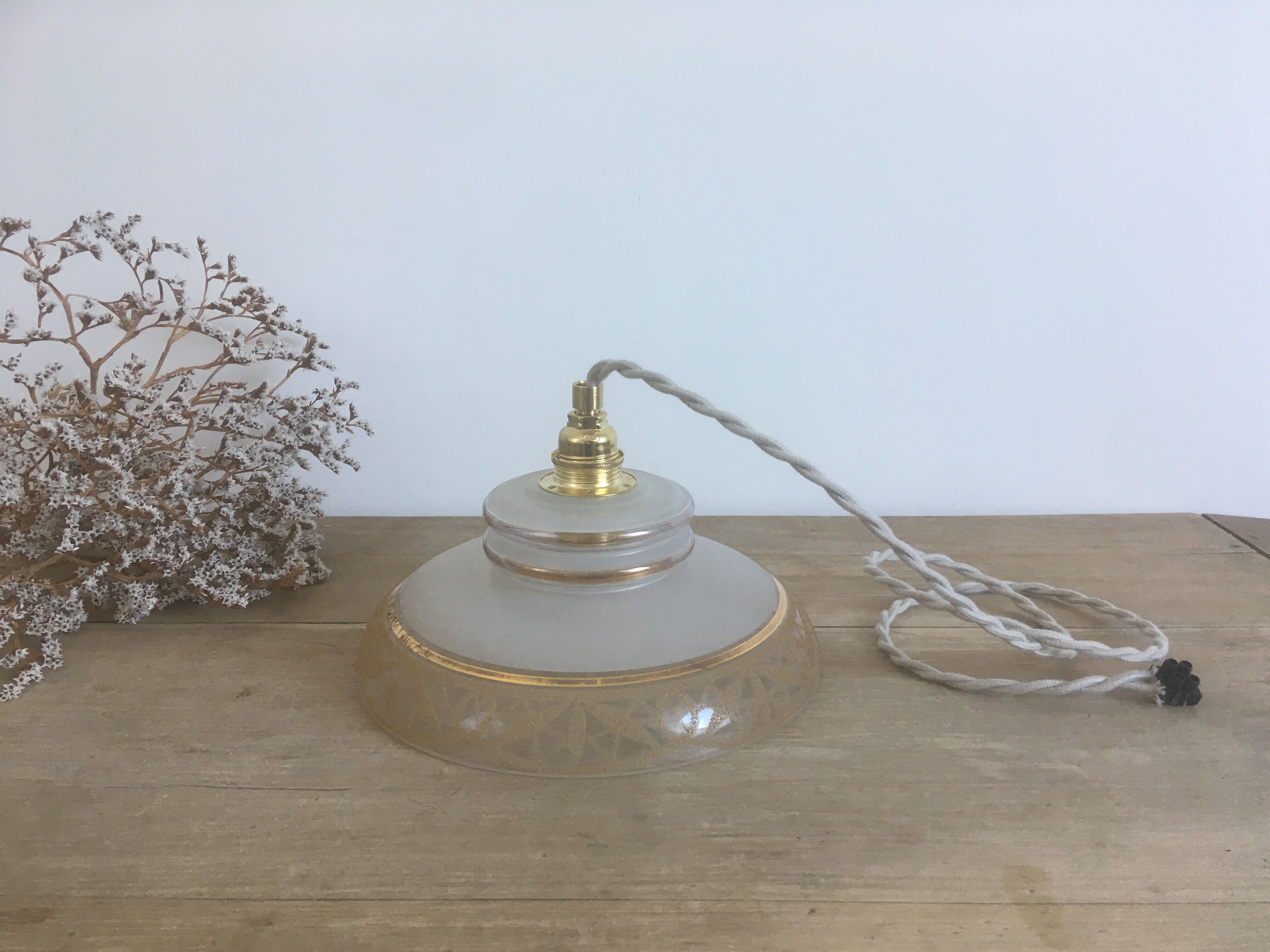 Suspension in white & gold frosted glass