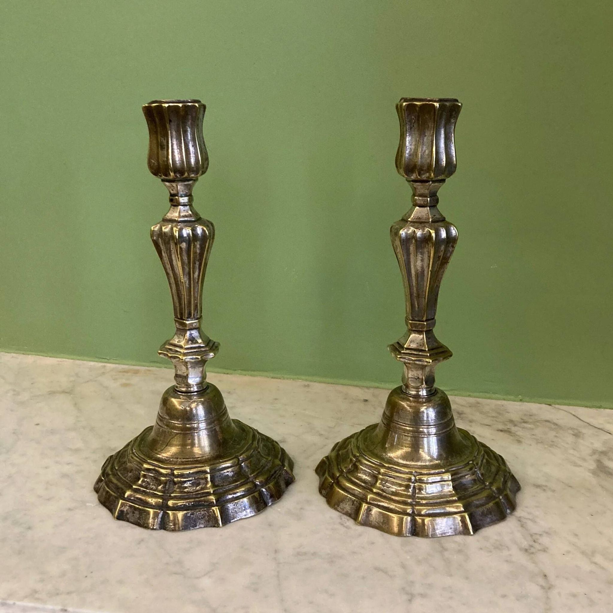 Pair of silver-plated bronze candlesticks from the 18th century. | Candle holders | Candelabrum