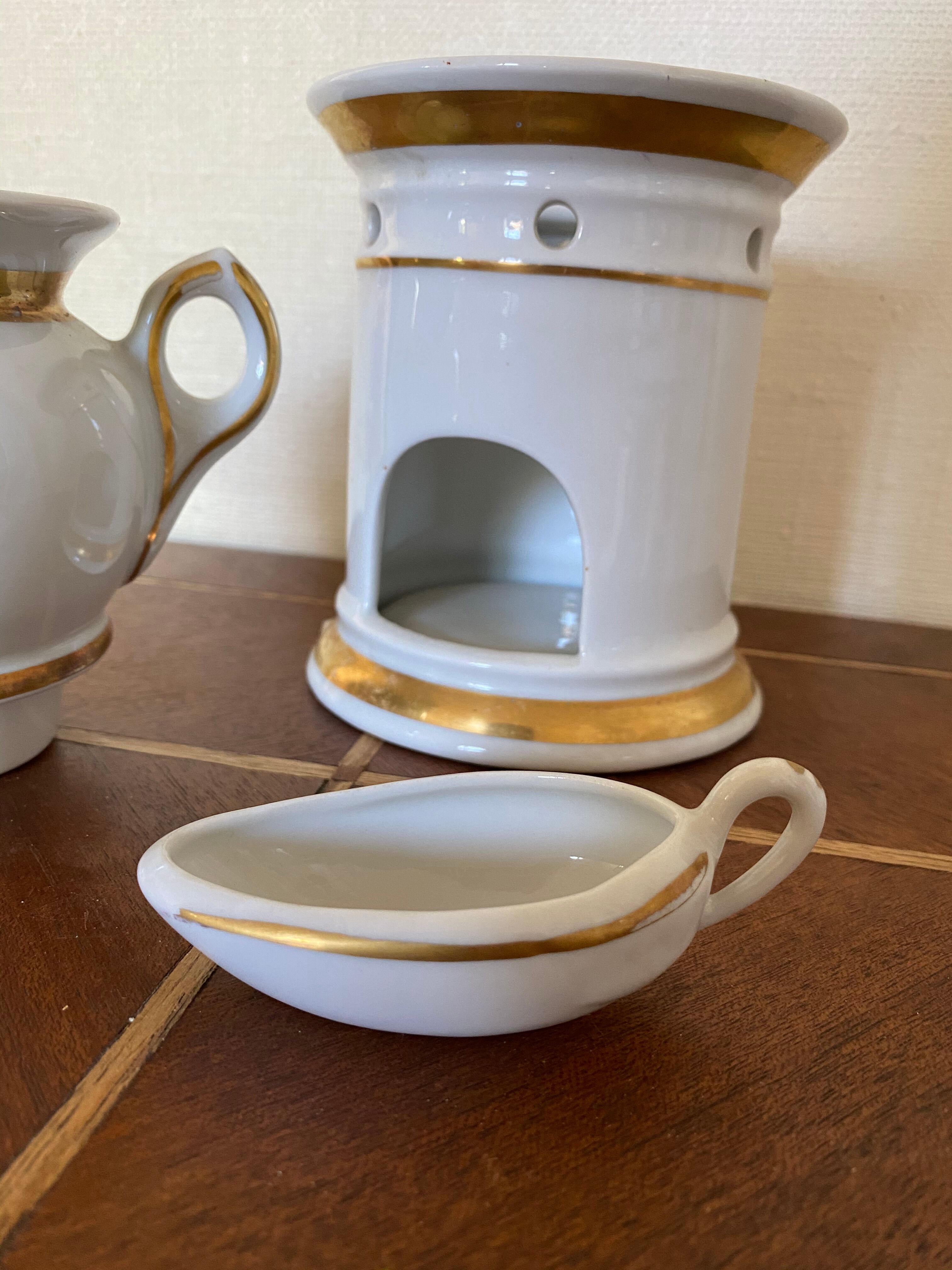 Porcelain teapot with stove