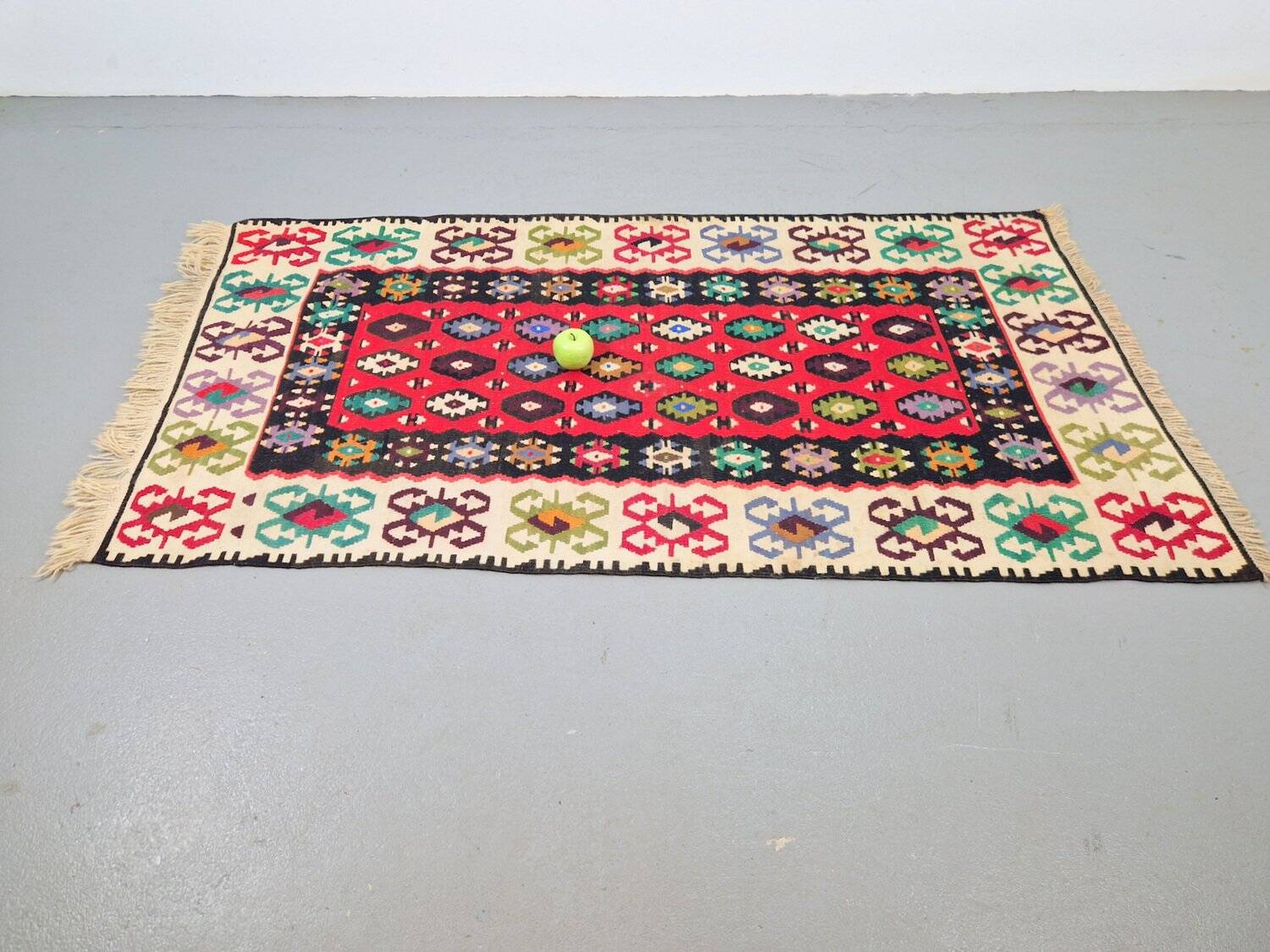 Tapis mural boho vintage Kelim, années 1950