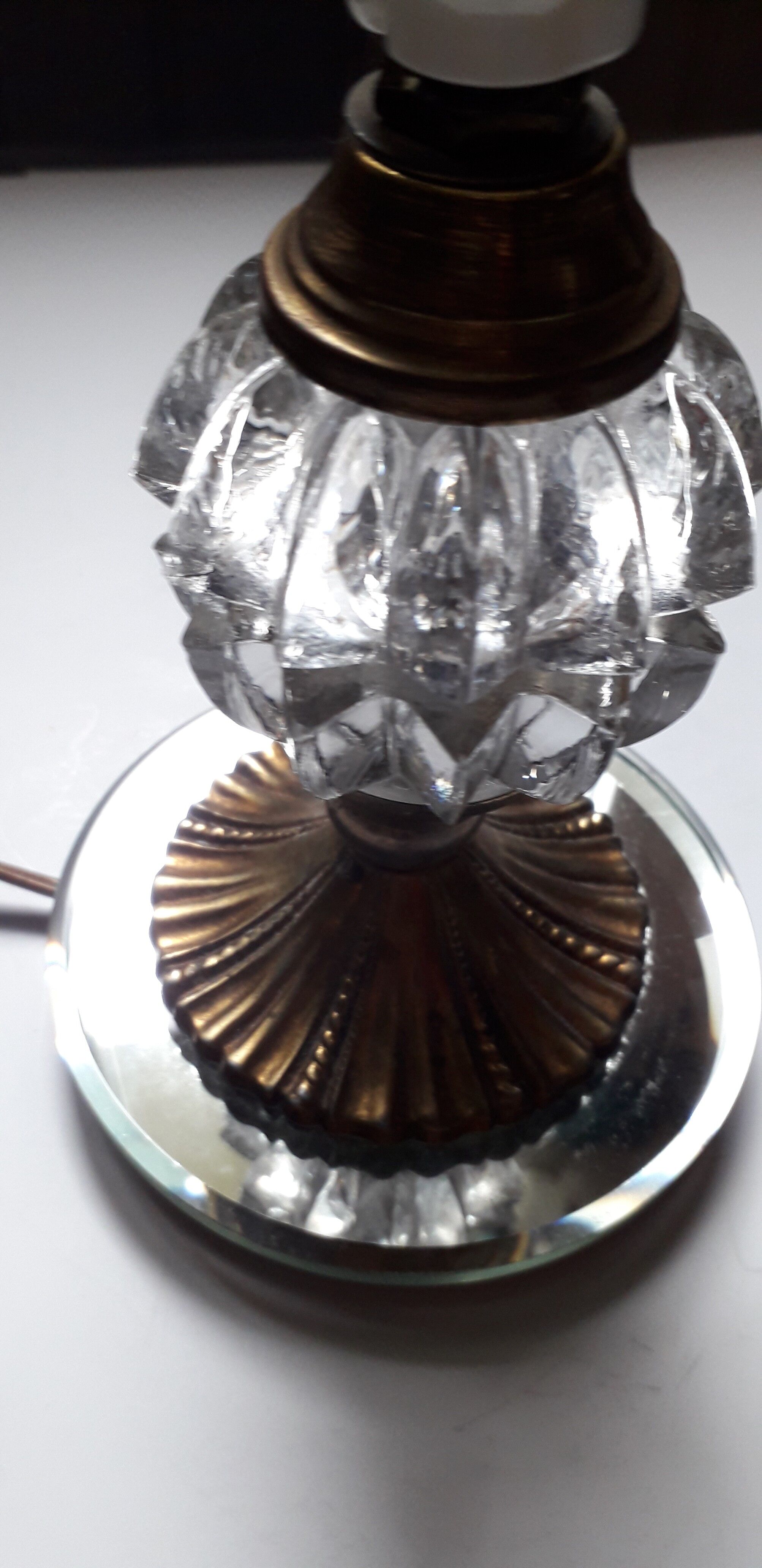 Small Art Deco lamp, bedside or atmosphere, glass and brass