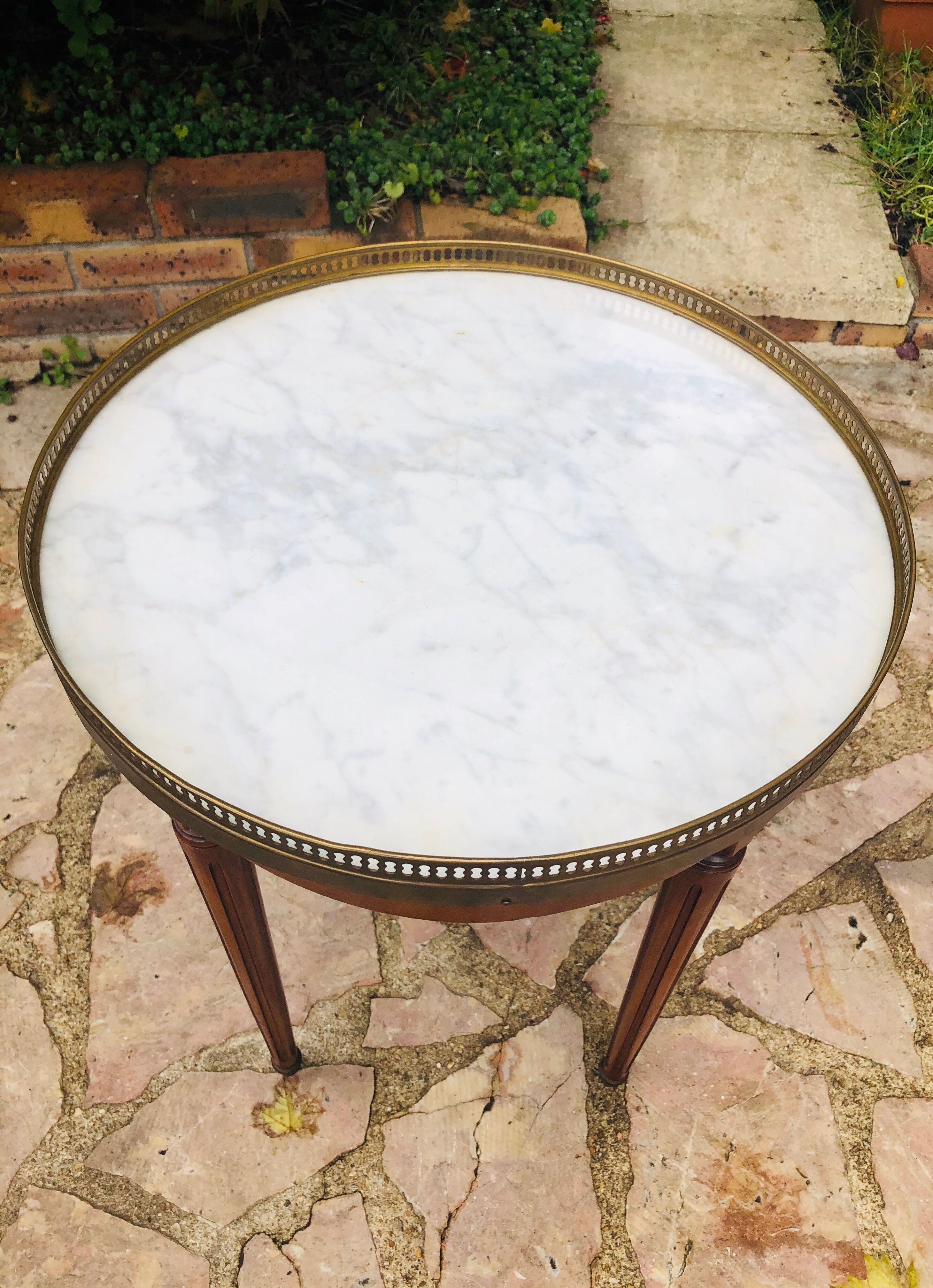 Table bouillotte