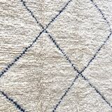 Moroccan Berber carpet Beni Ouarain with majorelle blue diamonds 1.89x1.38m