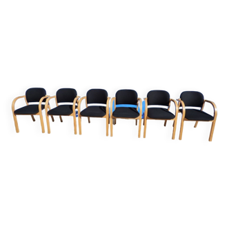 6 Modern stackable curved wood armchairs with seats and backrests black fabric – Very good condition