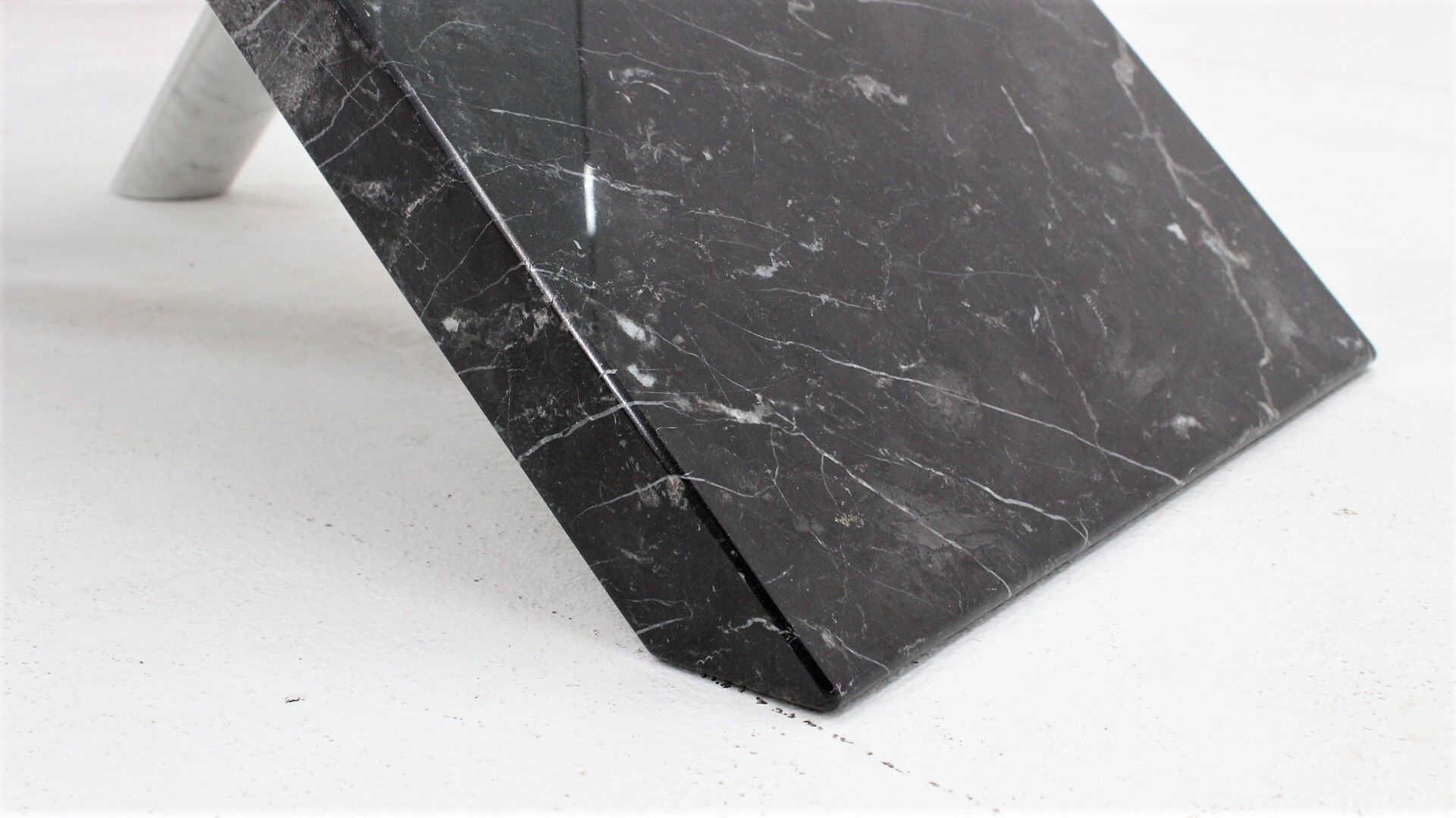 Italian Carrara marble dining table 1970s