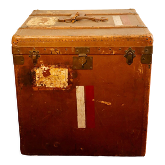 Lavoët cubic hat trunk