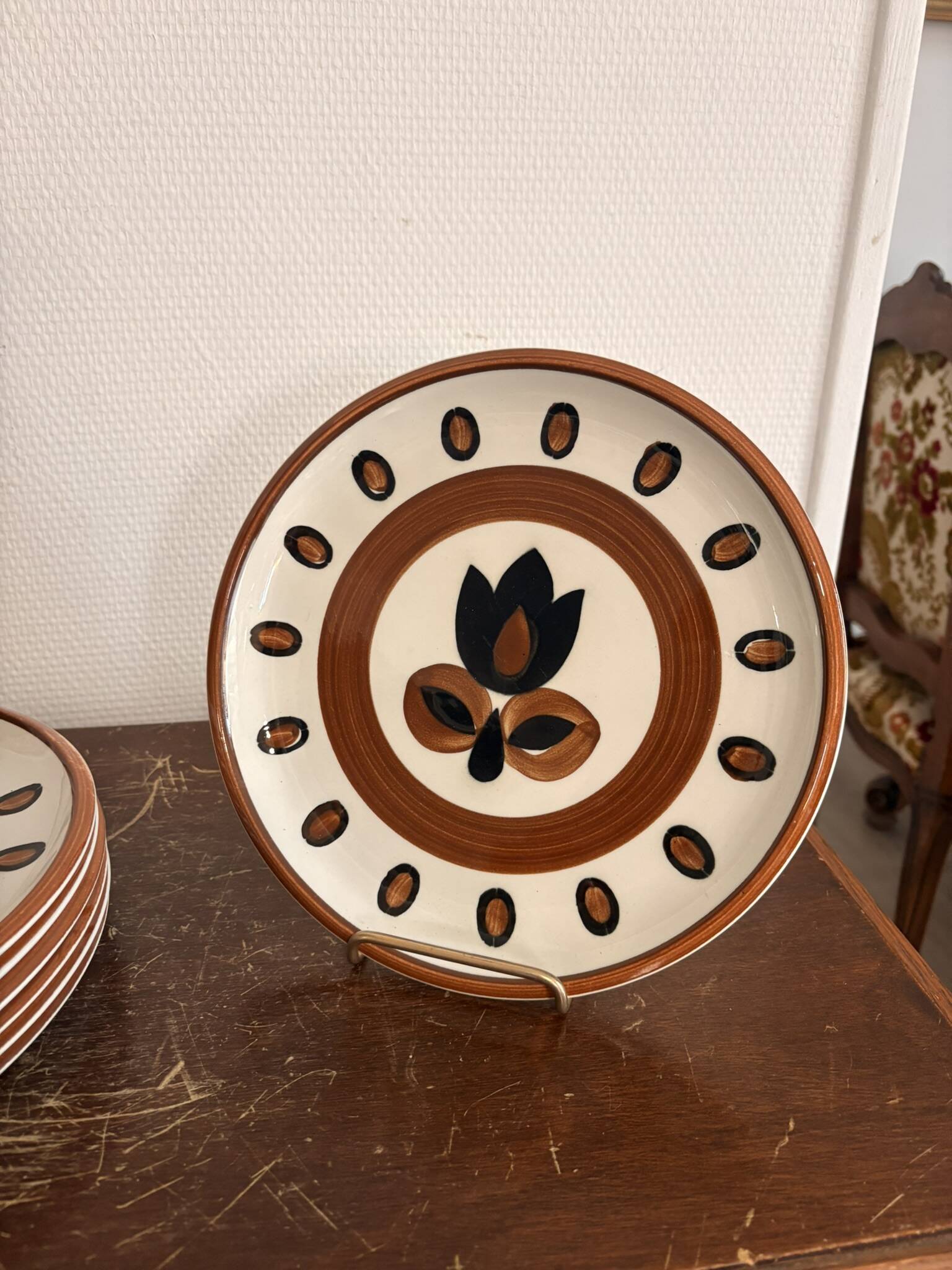 Lot 7 Flat Plates Boch Louvière Kimono Tulip Brown Flowers Vintage