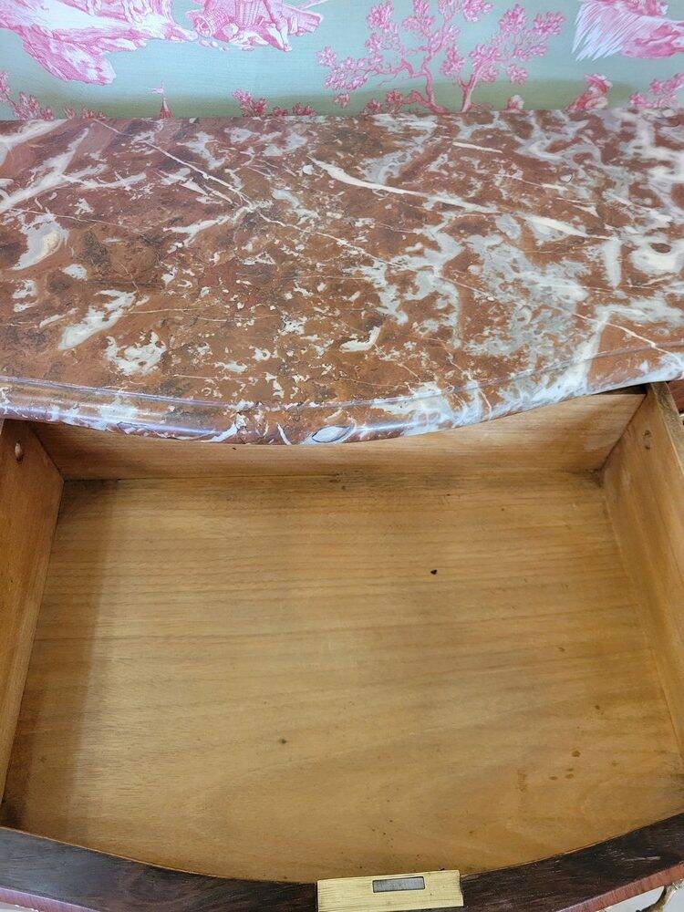 Petite commode Louis XV