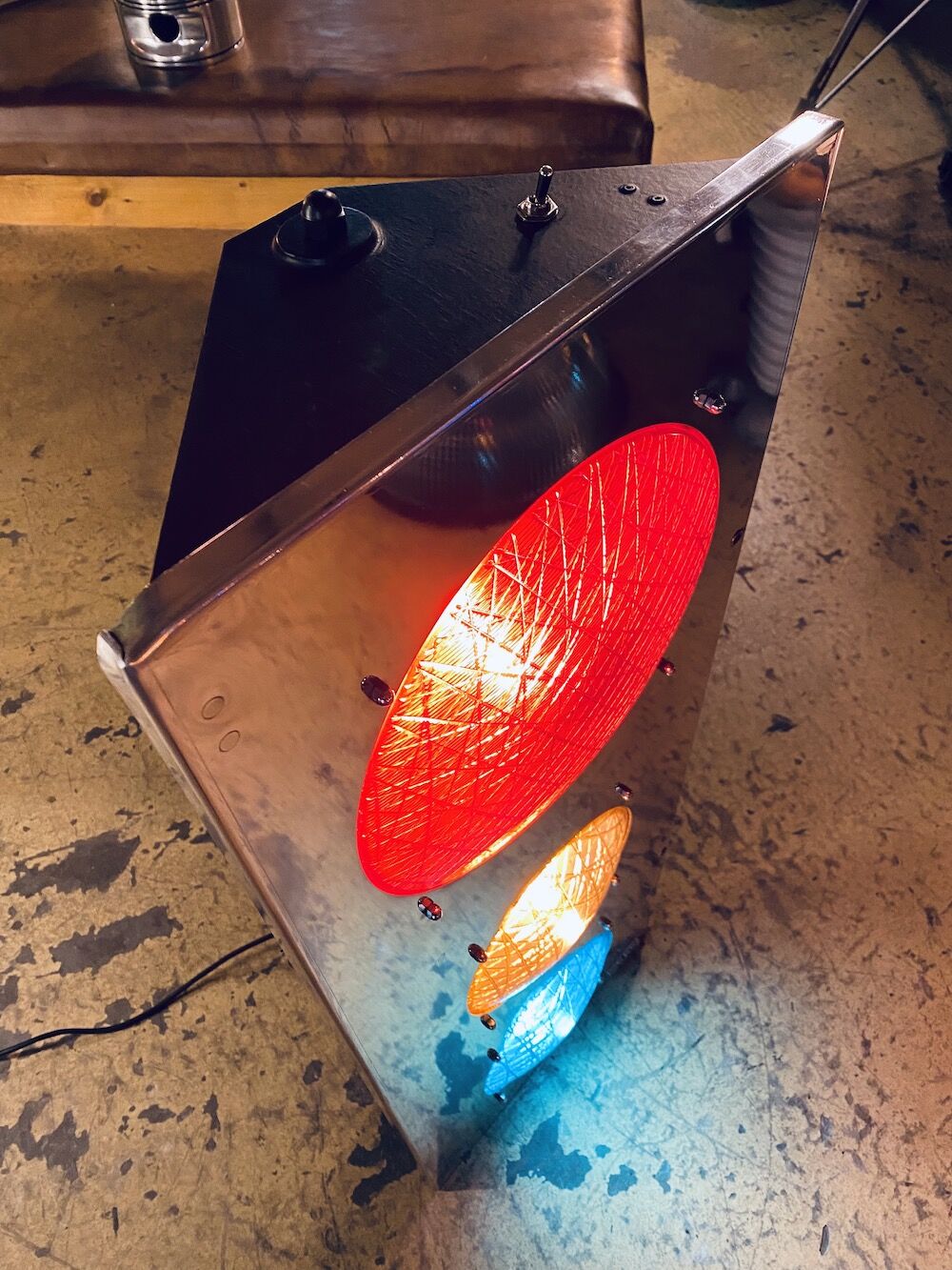Chrome traffic light
