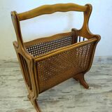 Porte revue en bois et cannage