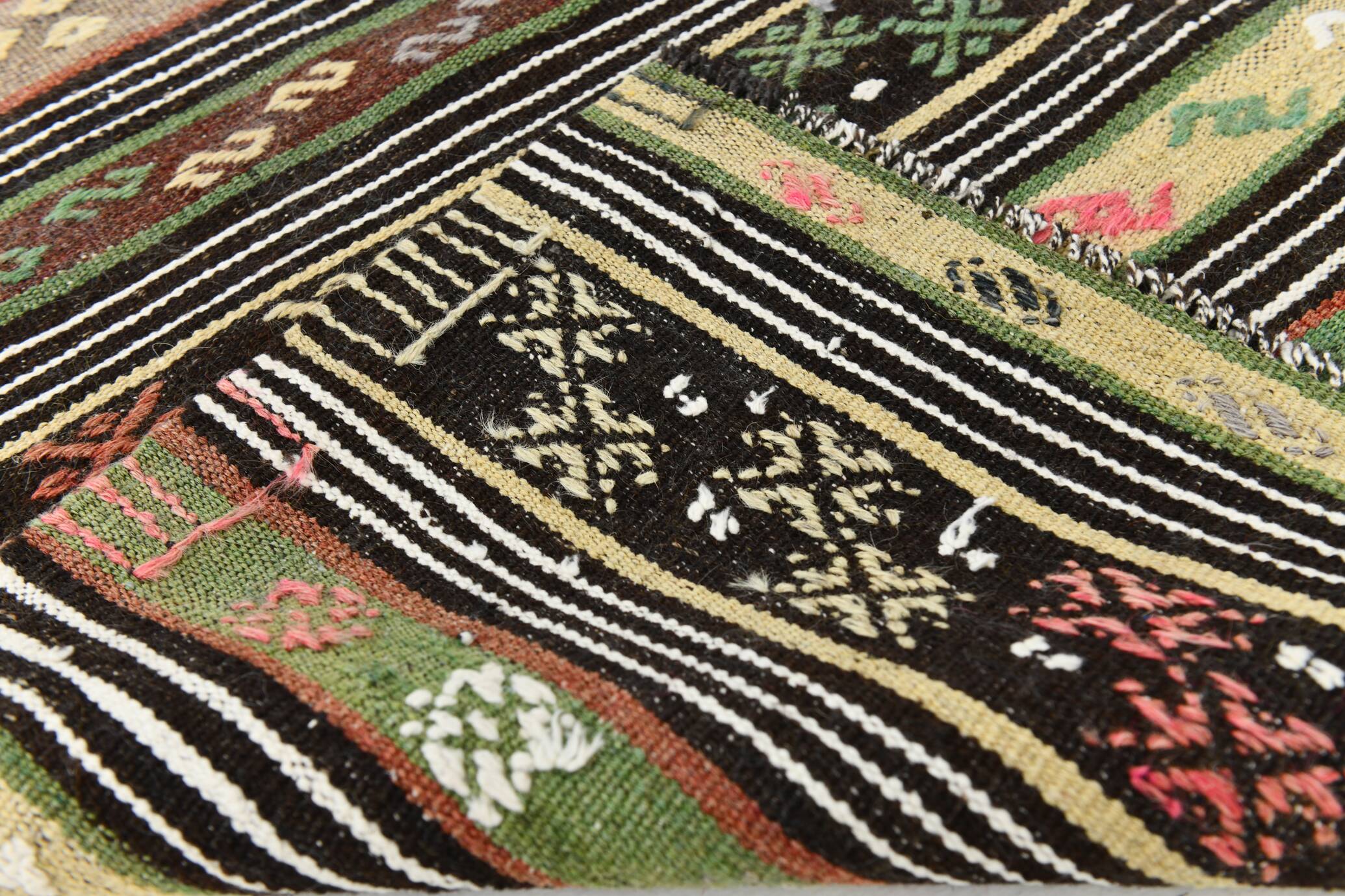 7x10 Ethnic Patterned Rug, 202x304Cm Wool Vintage Kilim Rug