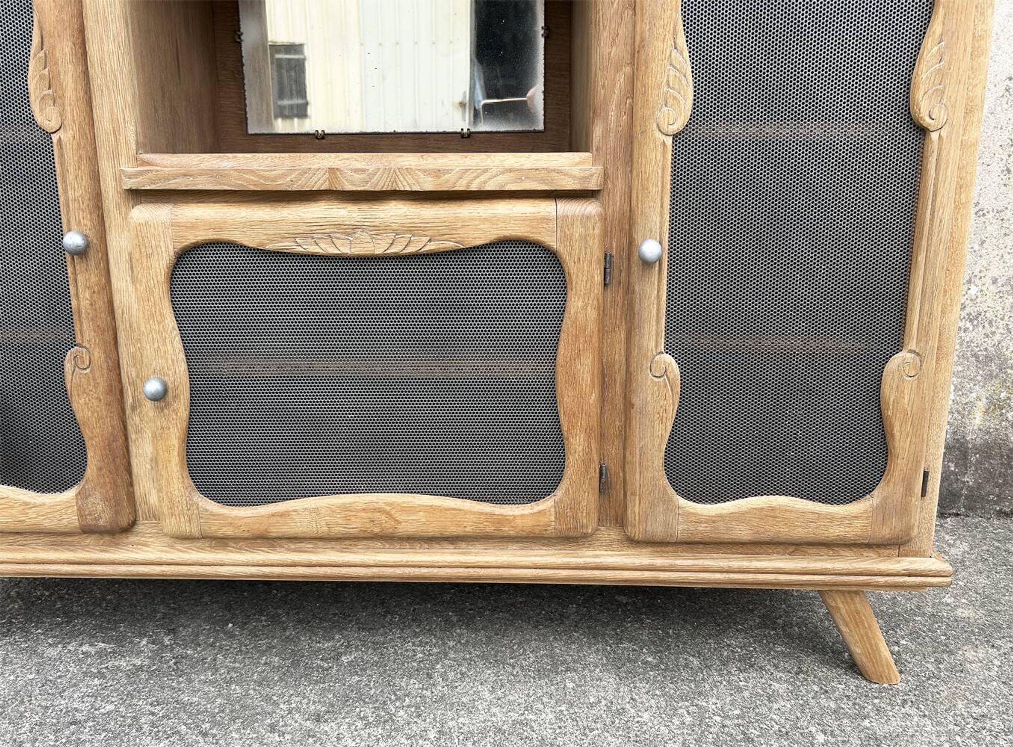 Low sideboard, bar, storage unit, wood, compass legs,