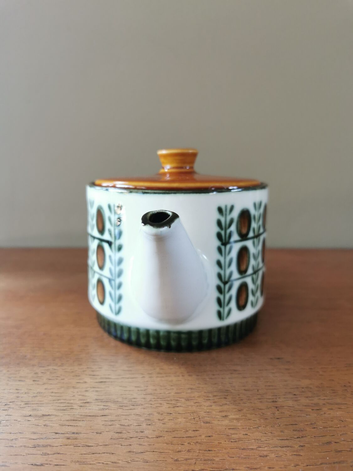 Boch la louviere vintage coffee service. nut