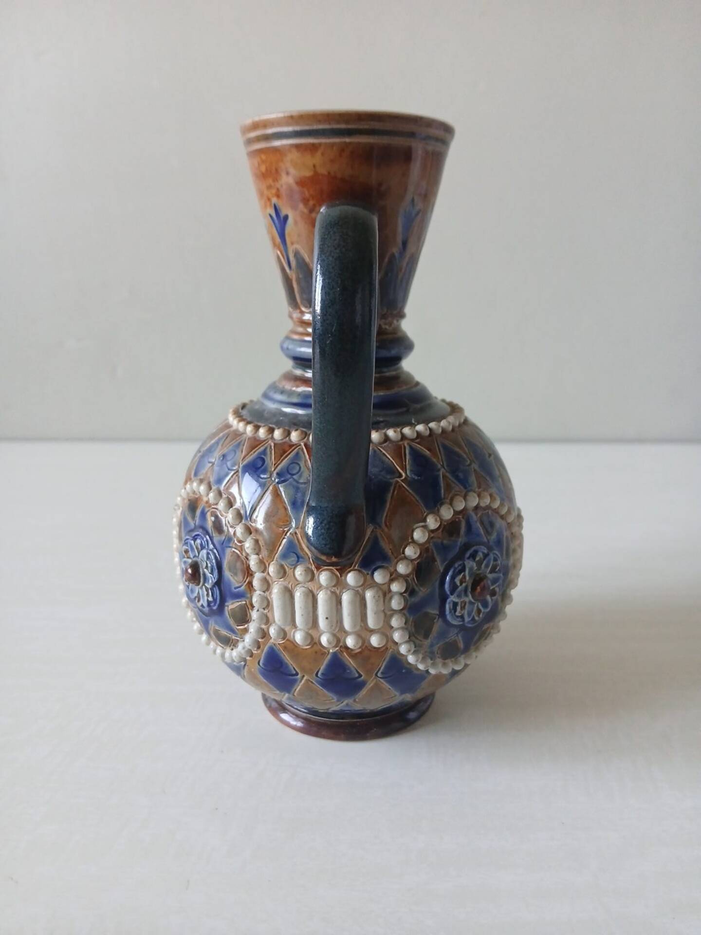 Doulton Lambeth vase 1895 – Ethel Beard & Florrie Jones – Art Nouveau