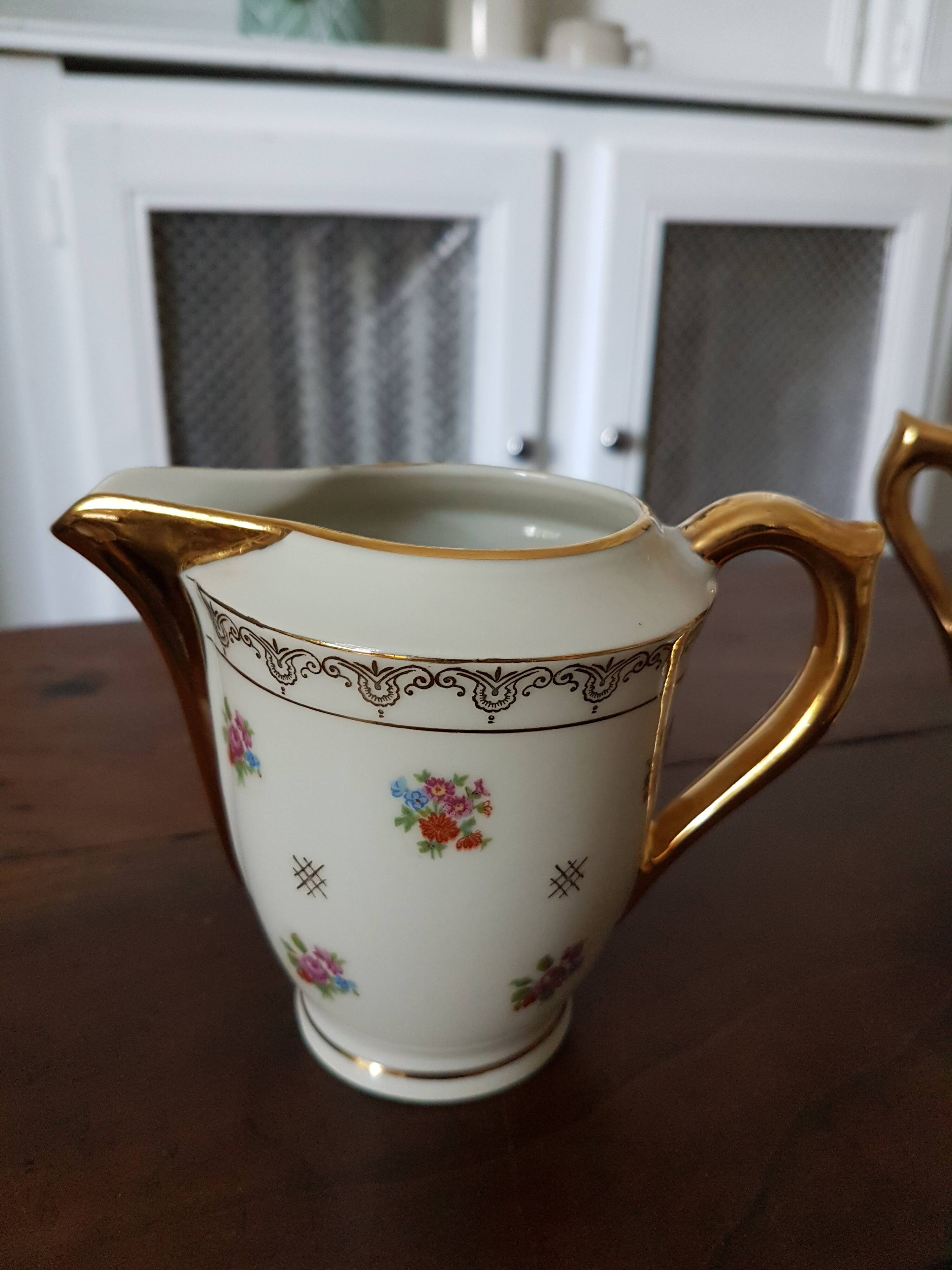 Tea or coffee service
