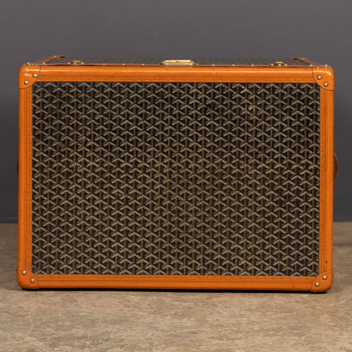 Antique 20thC French Hat Trunk In Chevron Canvas By Goyard, Paris c.1920