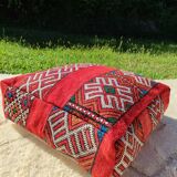Decorative yoga meditation pouf in natural wool