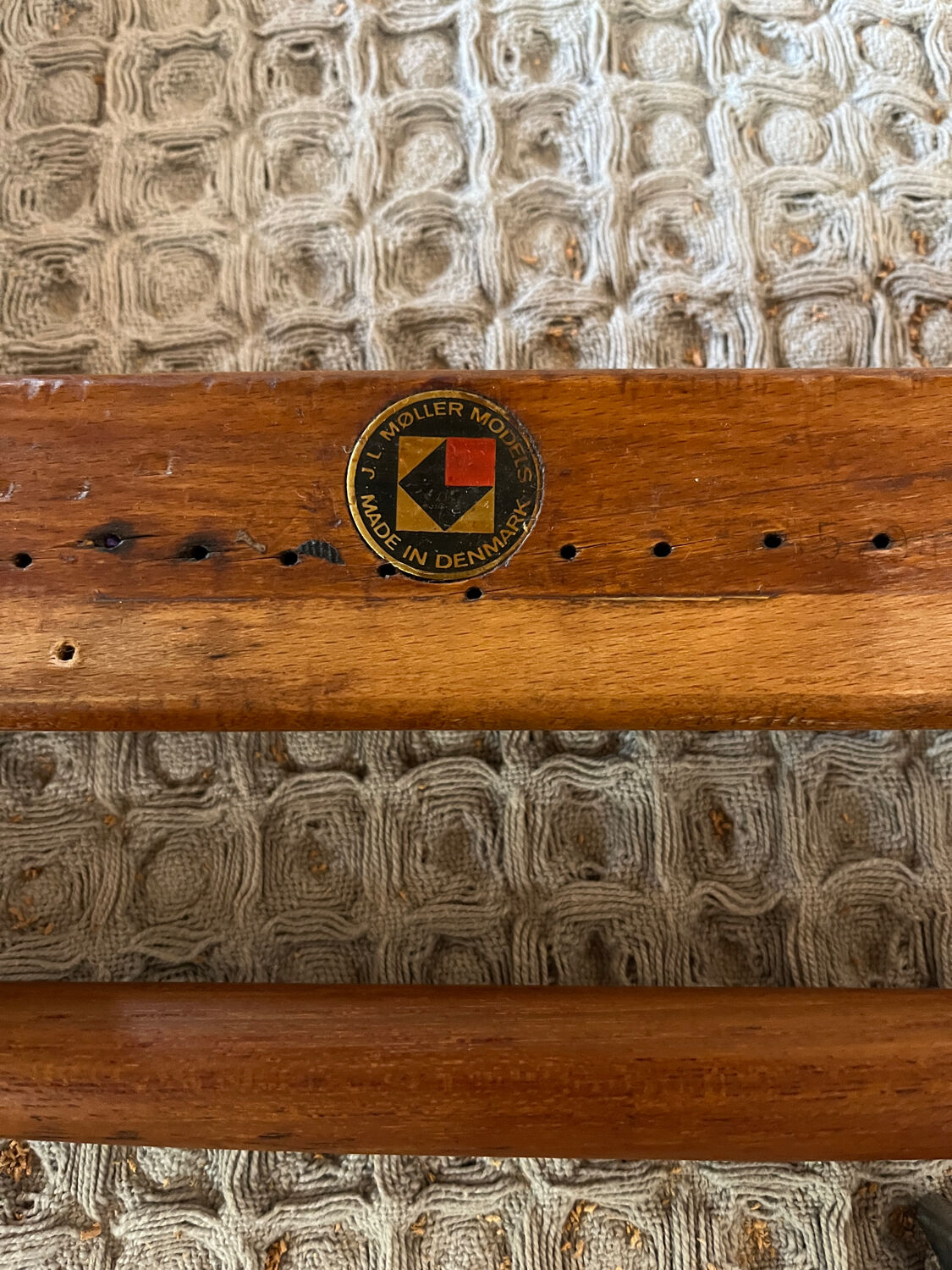 Lot de 6 chaises Niels Otto Moller n° 75 en teck