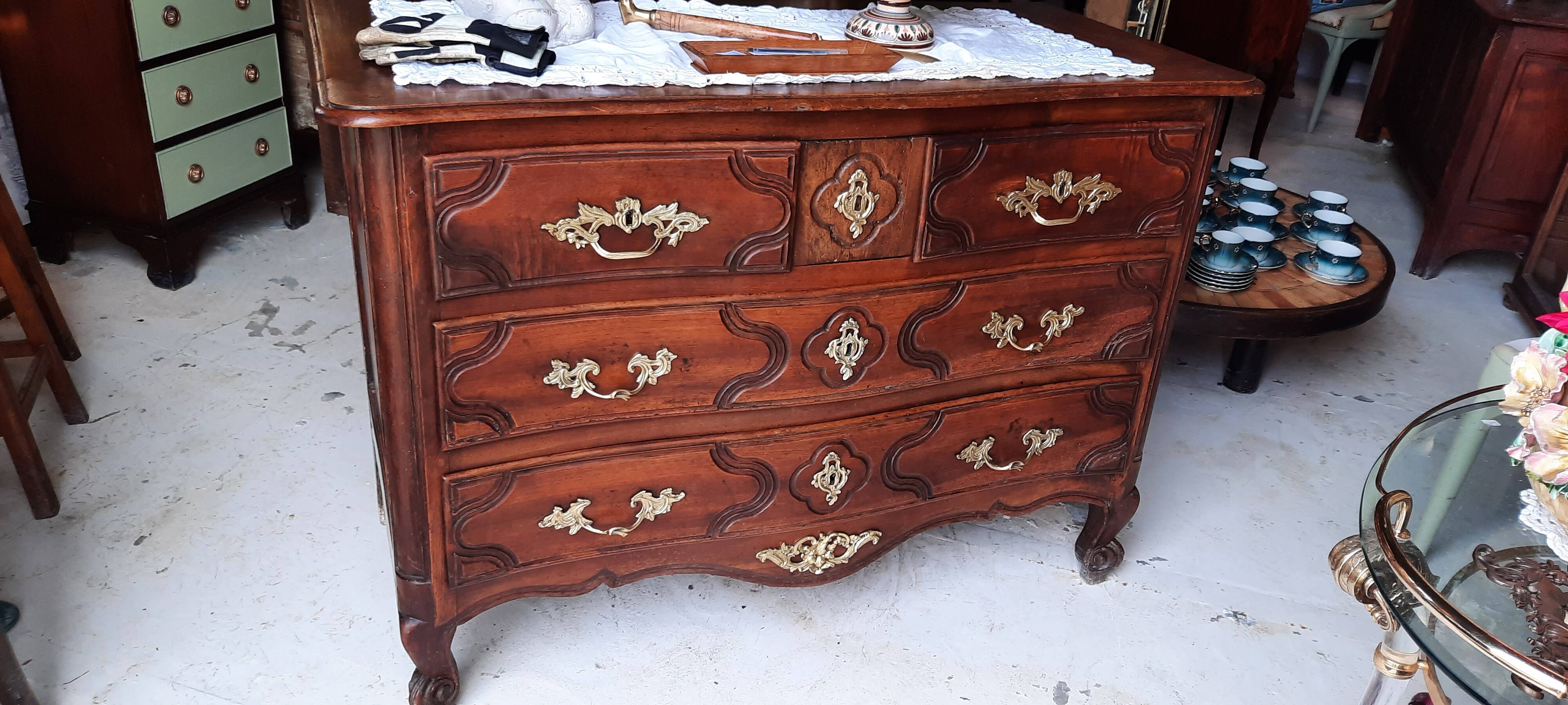 Louis XV walnut chest of drawers