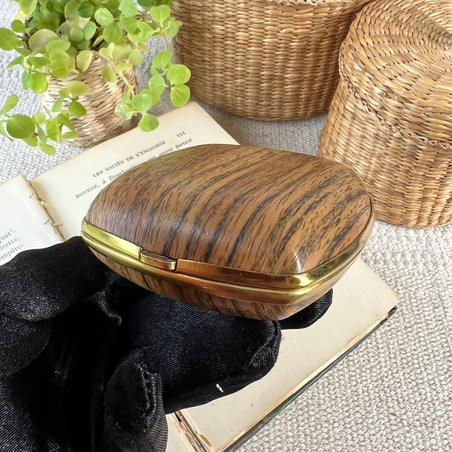 Small square box