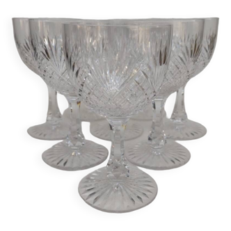 8 grands verres en cristal de baccarat, vers 1910.