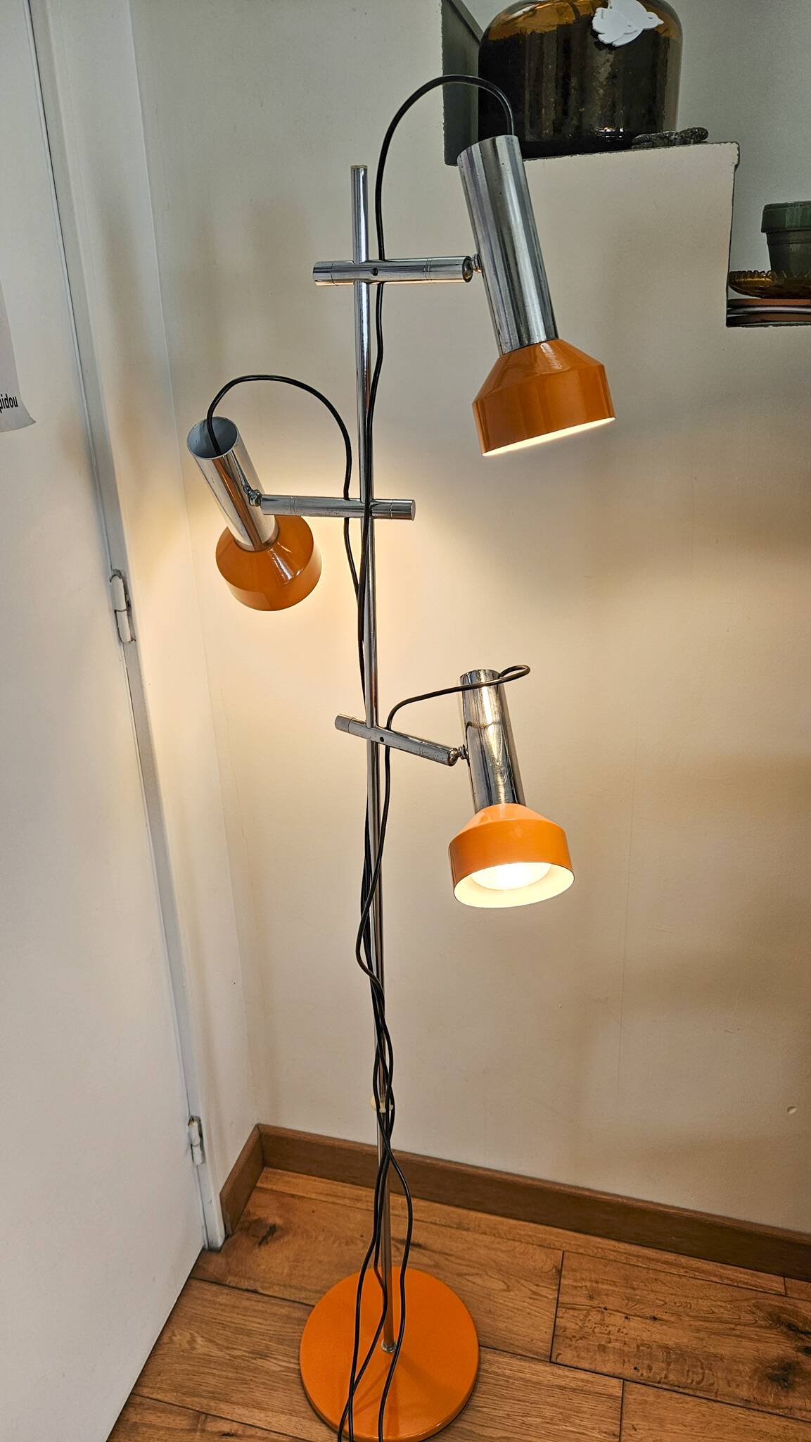 Vintage 1970s floor lamp with 3 spots, chrome and orange.