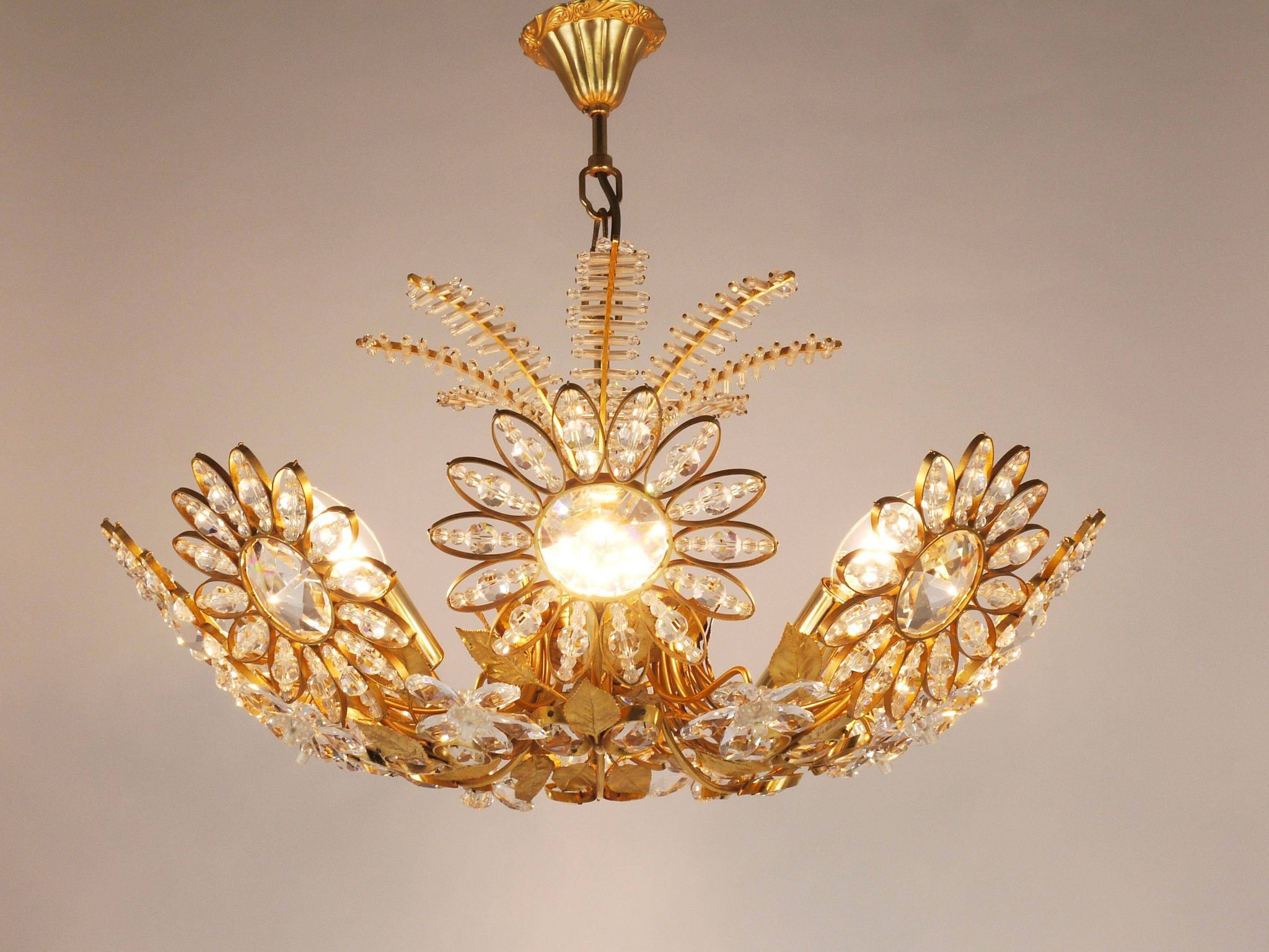 Ernst Palme Grand Chandelier Palm Tree Flower Palwa, Gilded Brass, Crystals, 1970s