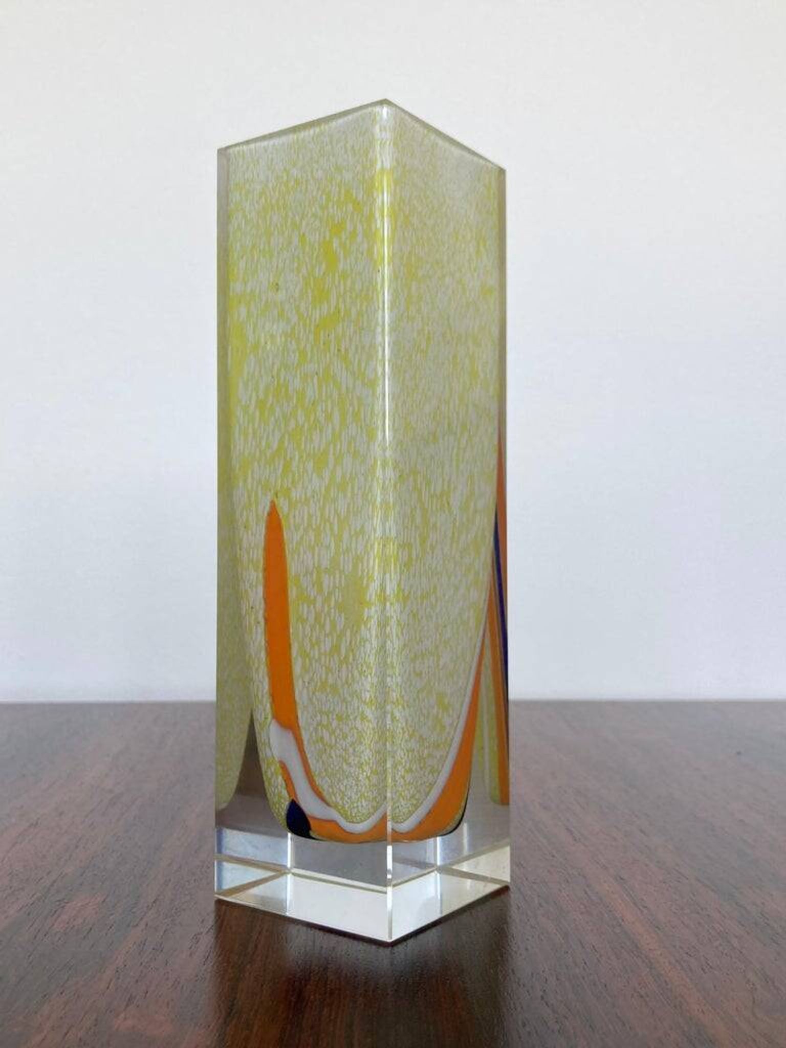 Vase en verre artistique de Murano, années 1970