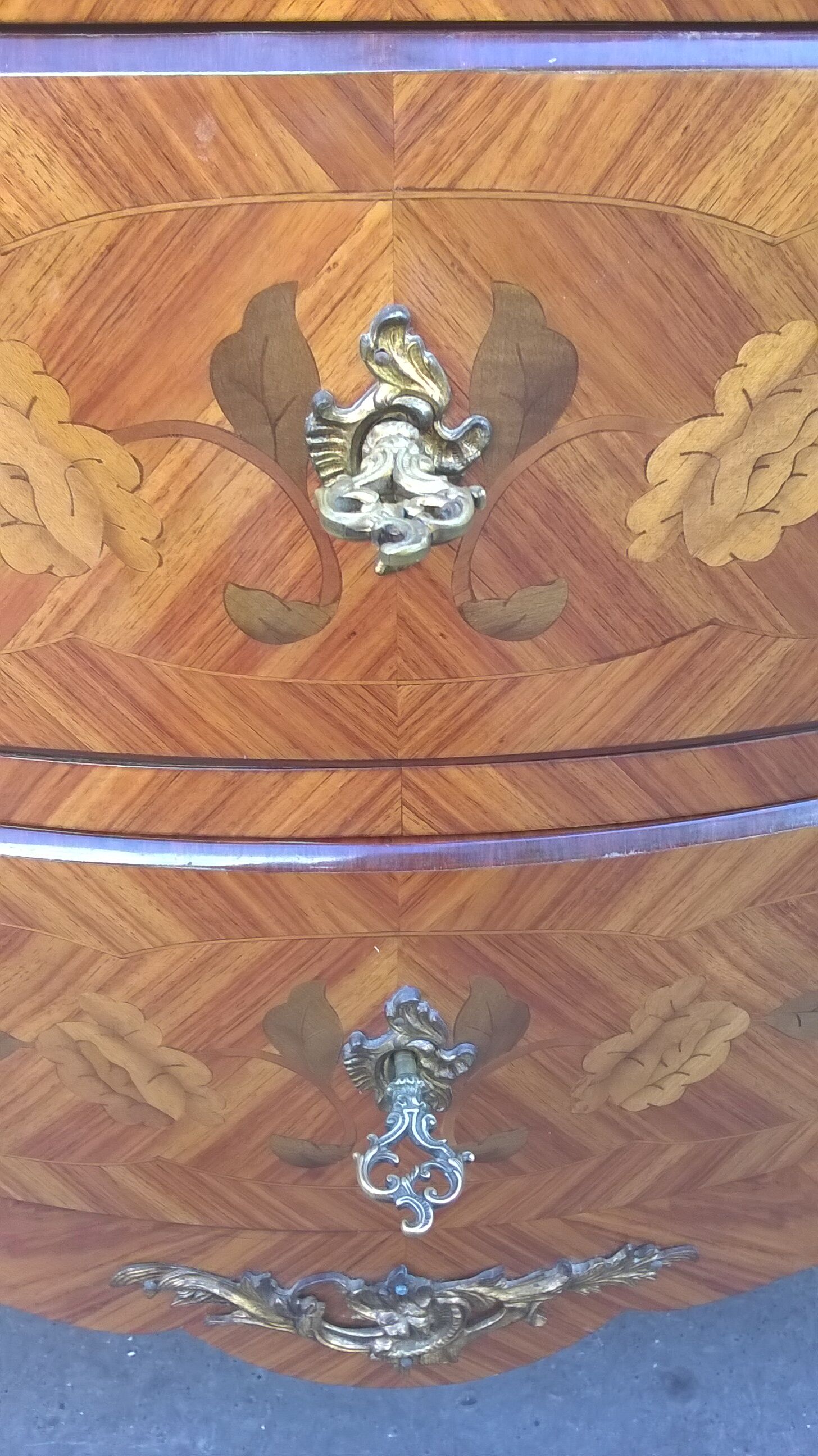 Commode style Louis XV estampillé