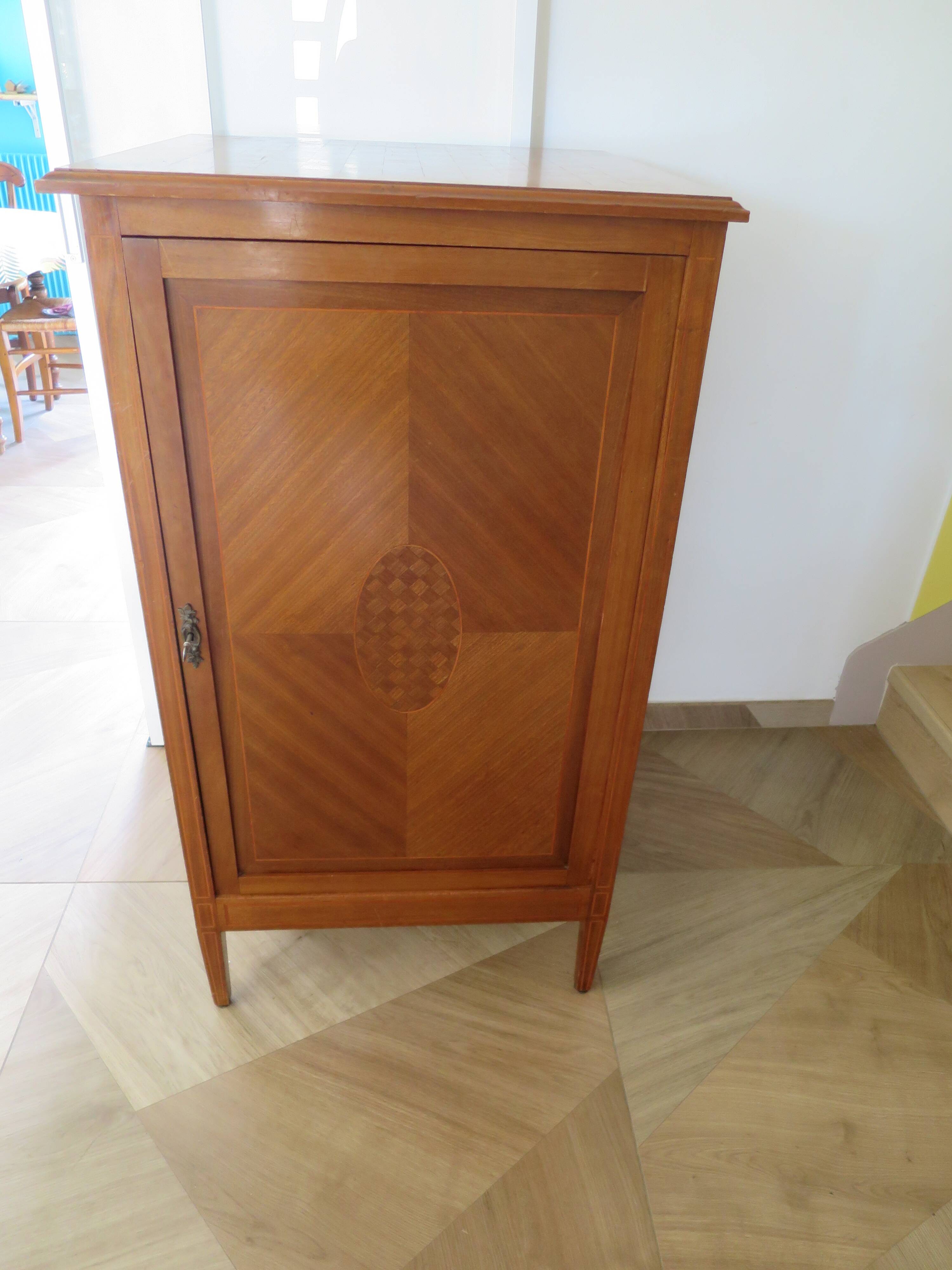 Buffet, bonnetière style Directoire