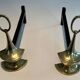 Paire de Chenets en Bronze Néoclassiques en Forme de Lampes Antiques à Anne