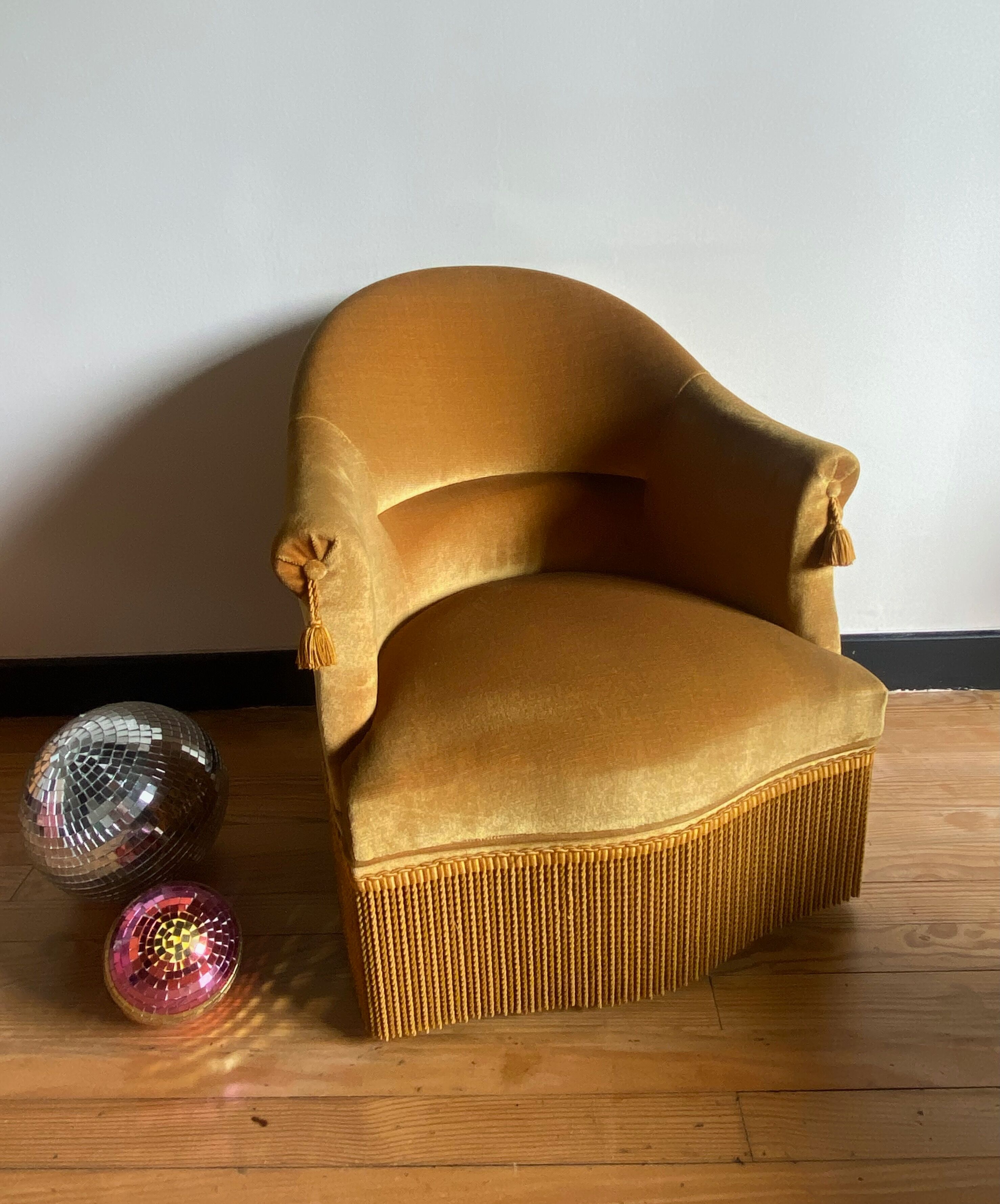 Vintage golden yellow toad armchair
