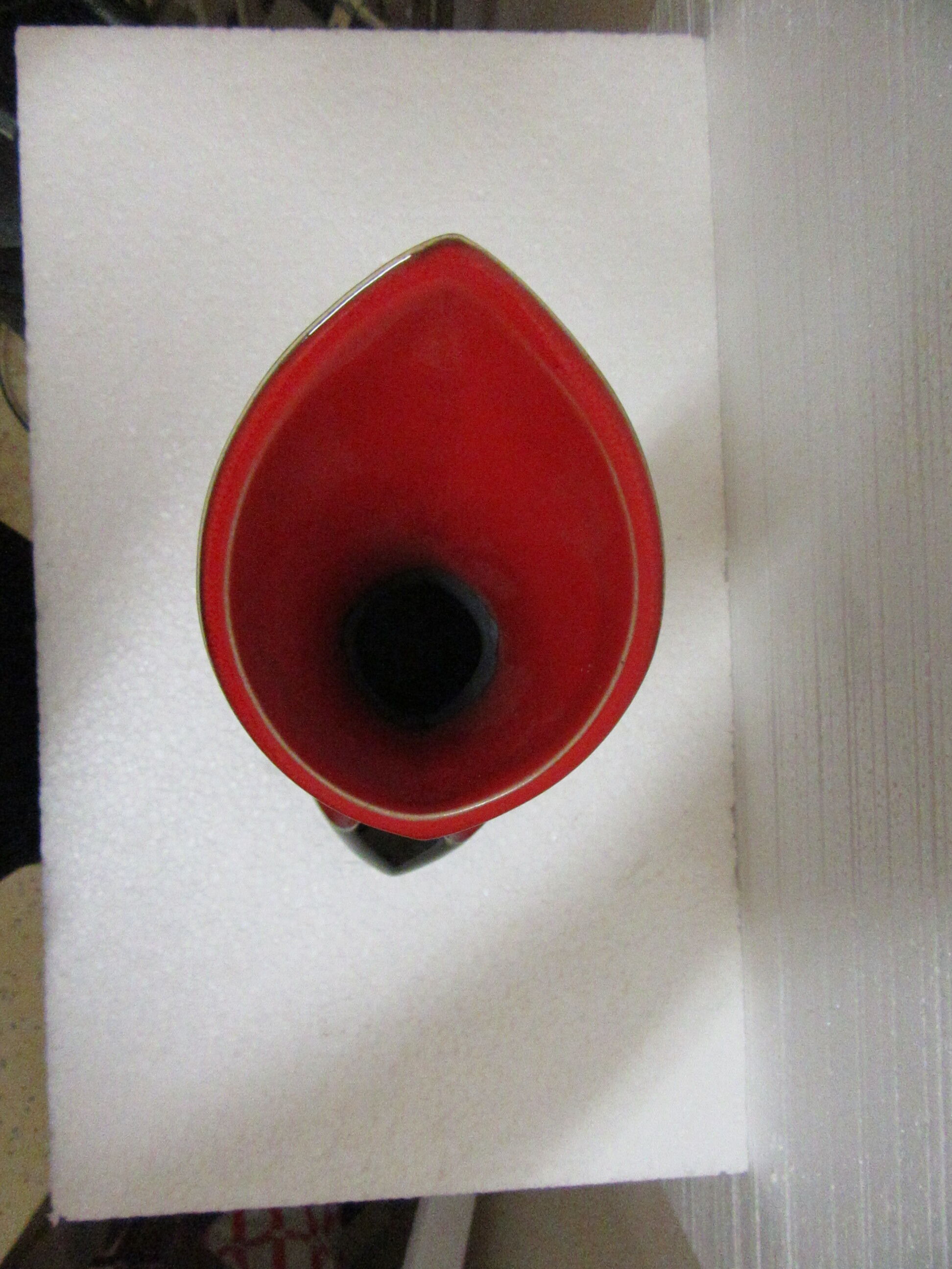 Large vase red and black vintage