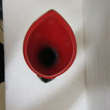 Large vase red and black vintage