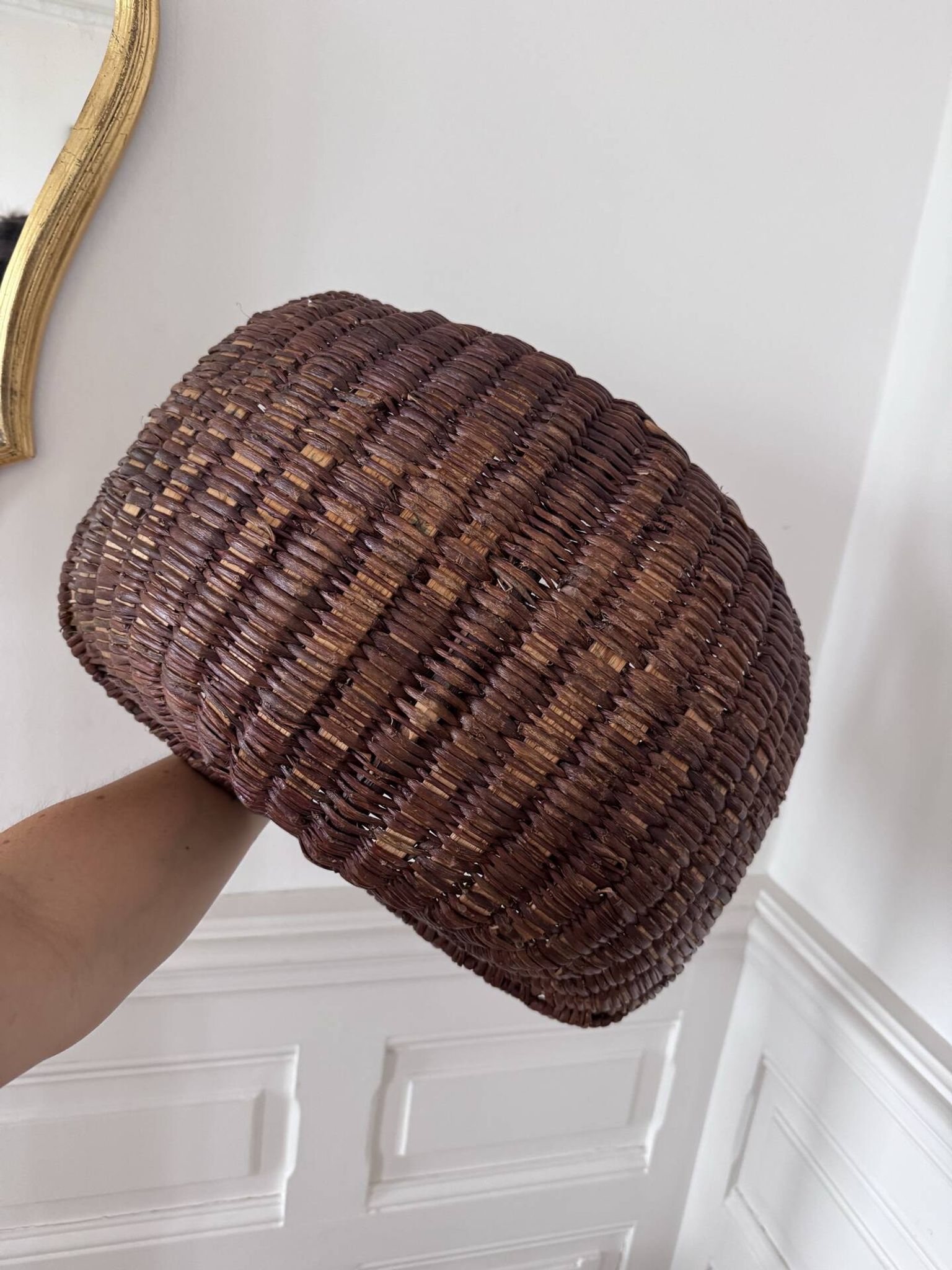 Ancien panier à récolte en osier