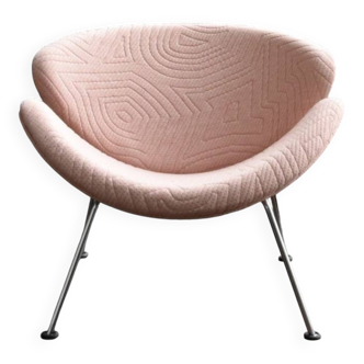 Artifort Orange slice chair