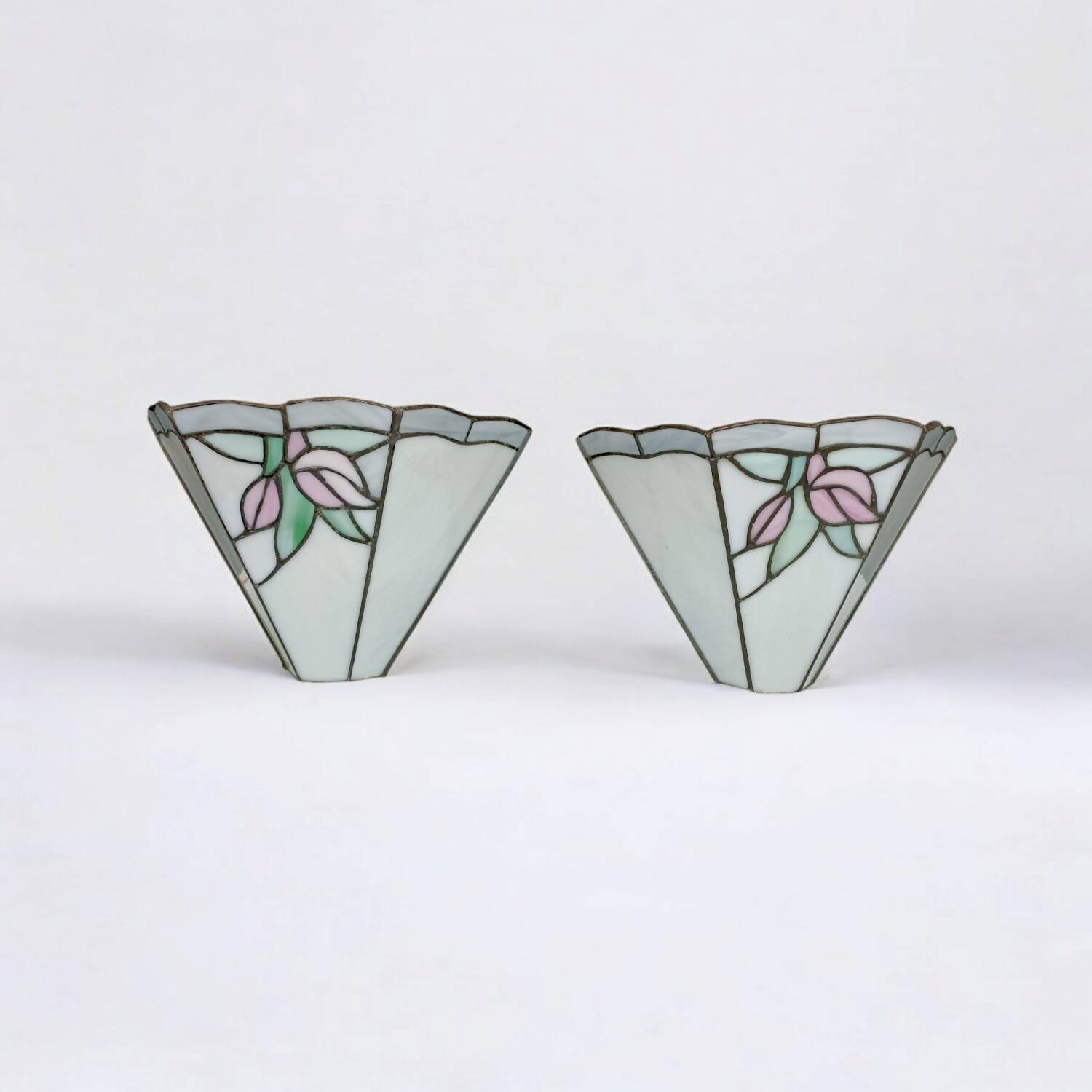 Paire d'appliques murales vintage style Tiffany.
