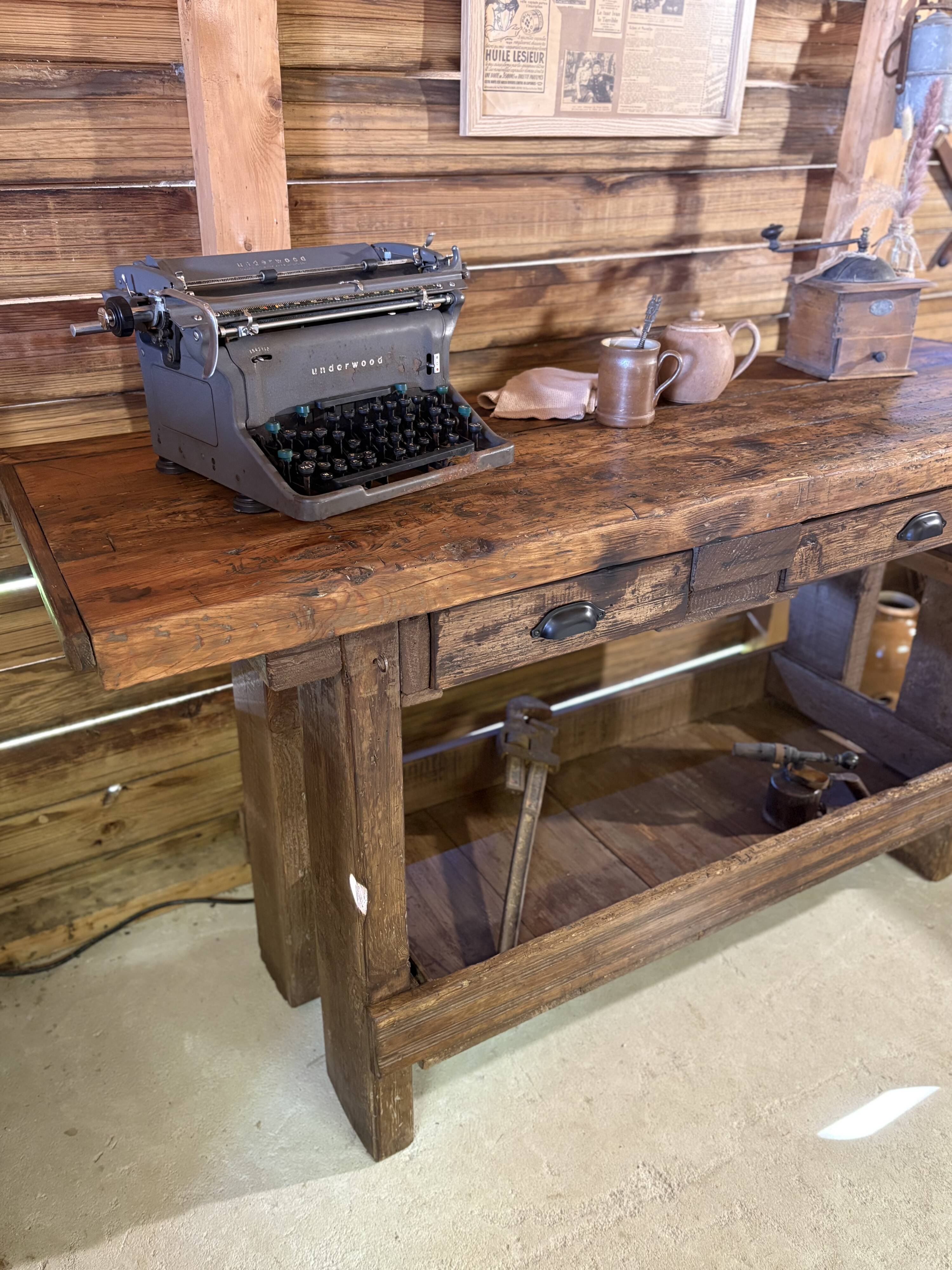 Antique workbench/renovated console – a unique piece full of character