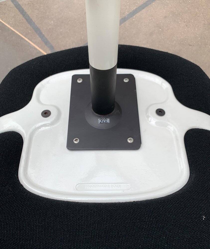 Set of chairs model Space Age 2038 by Bruce Hannah & Andrew Morrison for Knoll International, 1970s.