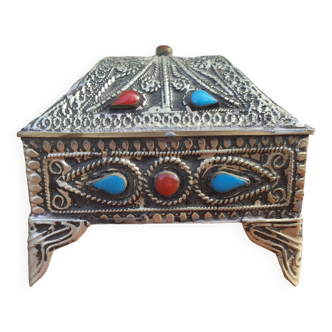 Moroccan jewelry box