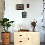 Beige workshop furniture