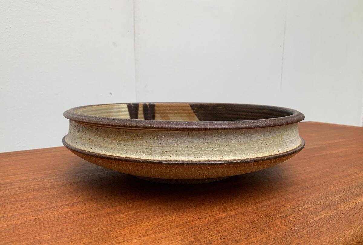 Wall plate / bowl in vintage Danish porcelain by Noomi Backhausen for Søholm