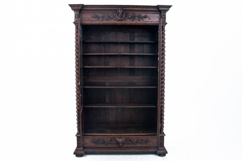 Library in the neo-renaissance style, circa 1890.