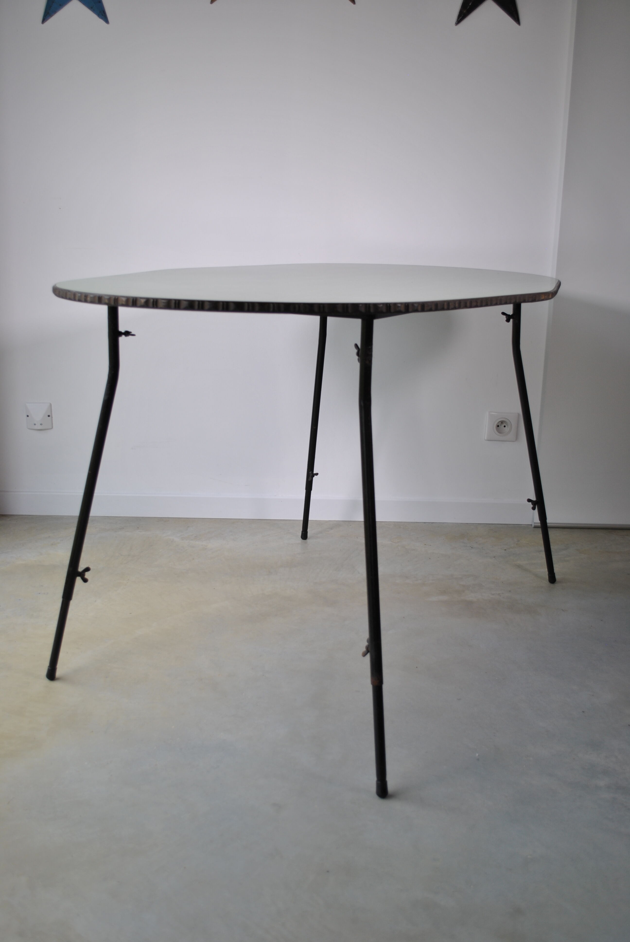 Vintage table adjustable in height 1970