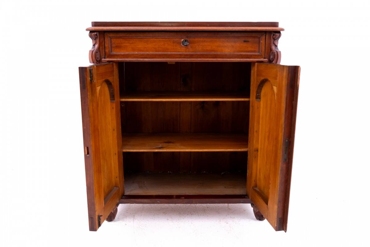 Commode, Europe du Nord, vers 1890.